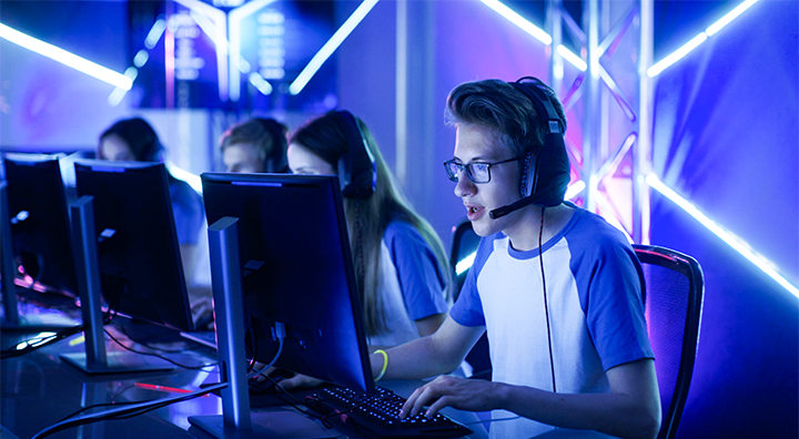 人力资源公司维多利亚老品牌VIC国际专注文娱及消费品领域的顾问指出如今二次元经济已不是小众经济